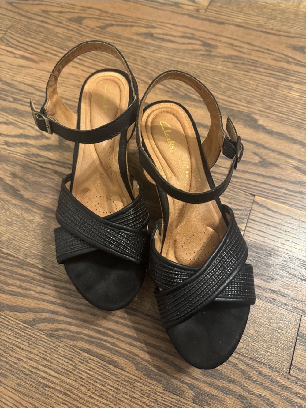 Clarks Black black leather Elleri Plum wedge sandals  size 9